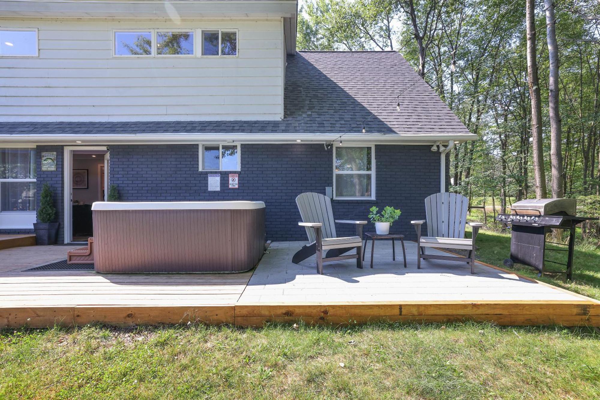 Poconos Brand New Lakefront Oasis 1 Acre, Hottub Gameroom Firepits Talk About Privacy Albrightsville المظهر الخارجي الصورة